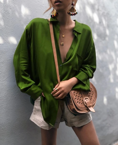 European and American women with loose green, loose and slender long-sleeved shirts and satin shirts J20190300049
European and American women with loose green, loose and slender long-sleeved shirts and satin shirts J20190300049