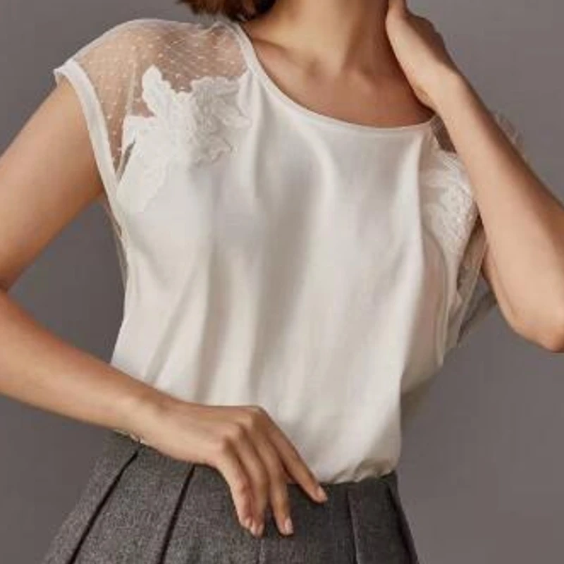 

2018 New Fashion Women vintage shoulder lace crochet embroidery stitching white shirt elegant chic Blouses Feminine Tops LS1901