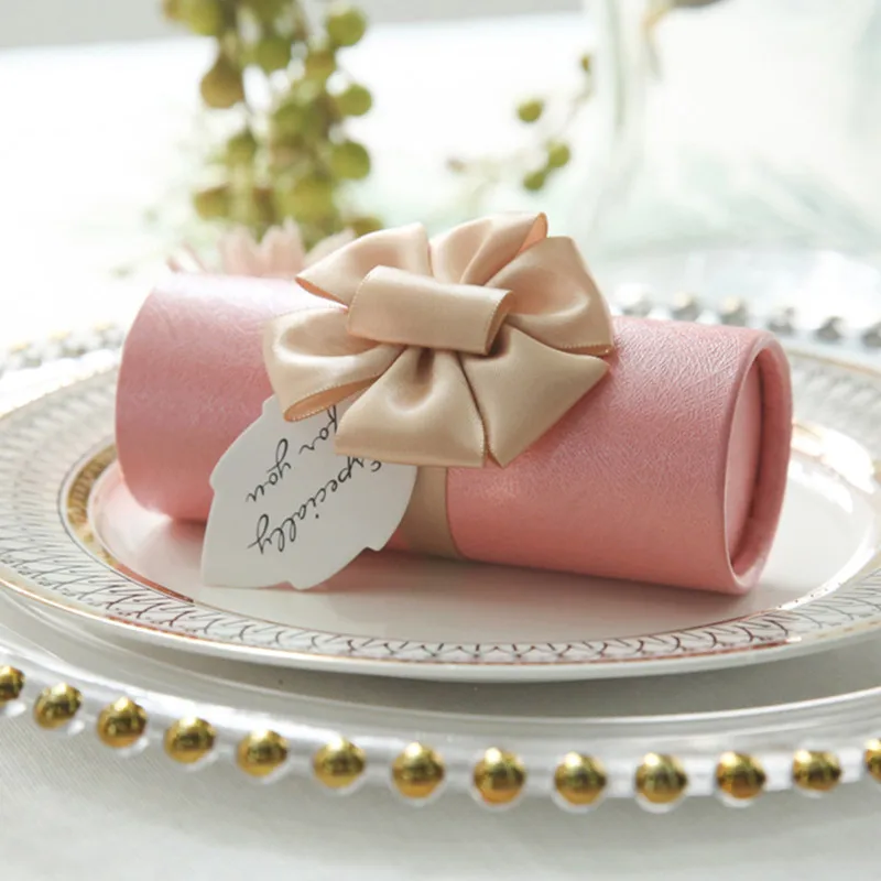 Cylinder bow high-grade gift box 12pcs hand gift box birthday party wedding favor candy box Wedding decoration
Cylinder bow high-grade gift box 12pcs hand gift box birthday party wedding favor candy box Wedding decoration