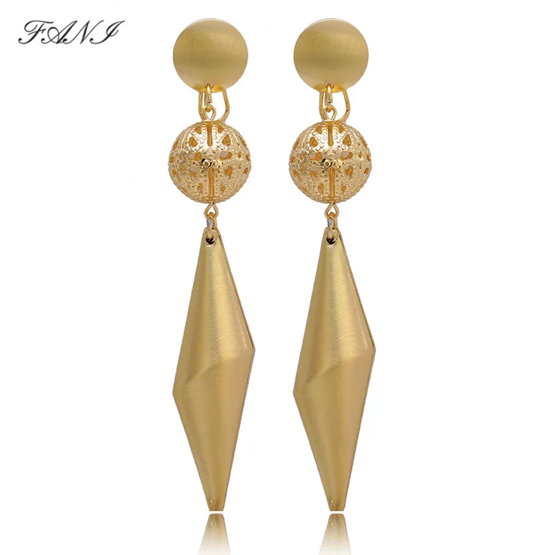 Fani 2018 Fashion Jewelry Big Hoop Earrings Gift For Women gold jewelry earrings fashion drop earrings Party Daily
Fani 2018 Fashion Jewelry Big Hoop Earrings Gift For Women gold jewelry earrings fashion drop earrings Party Daily