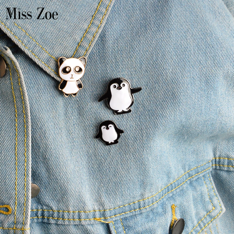 

3pcs/set Cartoon animal Pin Panda Mama and baby penguin Brooch Button Pins Denim Jacket Pin Badge Childlike Gift Jewelry for Kid