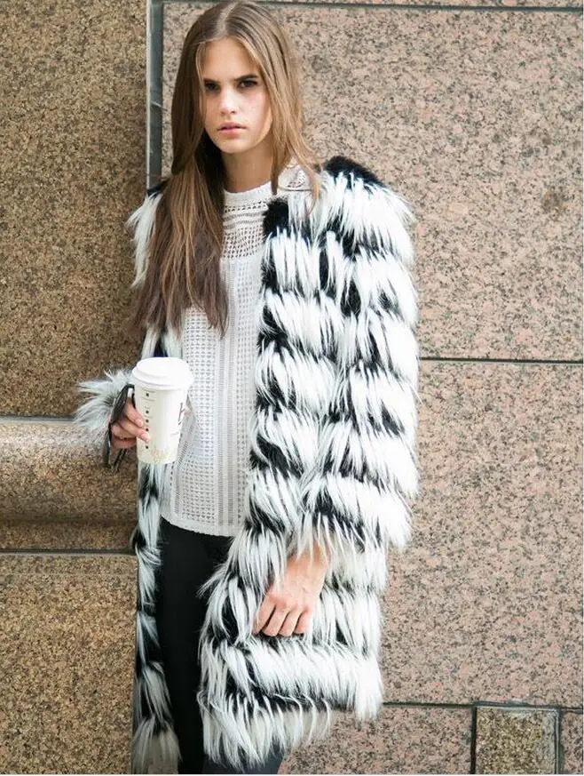 2017 Europe and the United States imitation fur coat long section of women fur coat black and white stitching fashion fur coat
2017 Europe and the United States imitation fur coat long section of women fur coat black and white stitching fashion fur coat