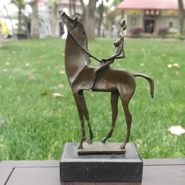 Old antique Bronze Arts & Crafts Lady women's copper sculpture crafts abstract decoration home decoration business gift art
Old antique Bronze Arts & Crafts Lady women's copper sculpture crafts abstract decoration home decoration business gift art