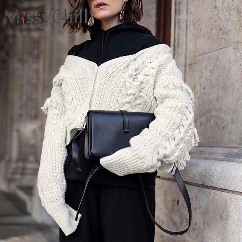 MissyChilli White shrug tassel fringe autumn sweater Women v neck knitted long sleeve cardigan Oversize button jumper female new
MissyChilli White shrug tassel fringe autumn sweater Women v neck knitted long sleeve cardigan Oversize button jumper female new