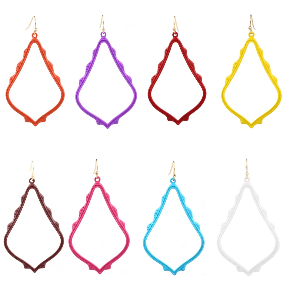 2018 New Fashion Water Drop Hollow Out Frame Alloy Metal Matte Spray paint Simple Sophee Bright color Drop Earrings for Women
2018 New Fashion Water Drop Hollow Out Frame Alloy Metal Matte Spray paint Simple Sophee Bright color Drop Earrings for Women