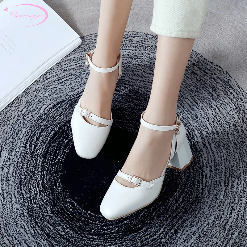 European OL style round toe summer sandals fashion buckle strap white beige blue pink high-heeled chunky women's shoes
European OL style round toe summer sandals fashion buckle strap white beige blue pink high-heeled chunky women's shoes