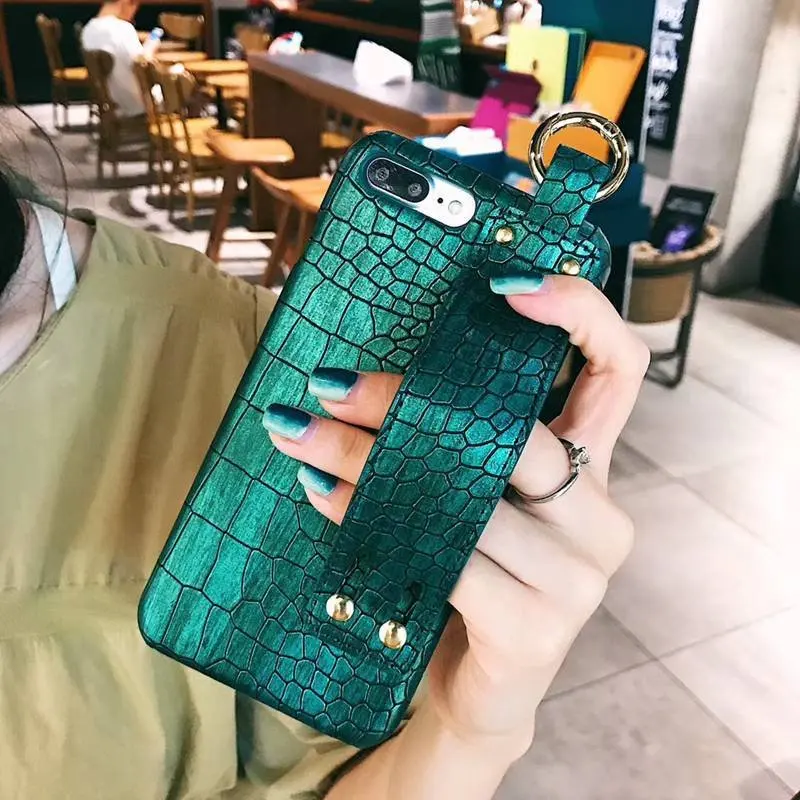 For iPhone 8 X S XS Case Luxury Retro 3D Crocodile Leather Pattern Kickstand Case For iphone 7 6 6S Plus XR XS Max Back Cover
For iPhone 8 X S XS Case Luxury Retro 3D Crocodile Leather Pattern Kickstand Case For iphone 7 6 6S Plus XR XS Max Back Cover