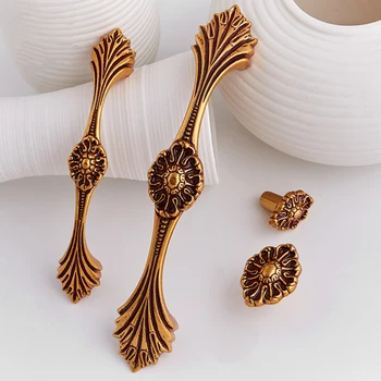 Elegant 2PCS European Antique Kitchen Cabinet Door Handles Cupboard Wardrobe Drawer Cabinet Pull Handles and Knobs Decorations
Elegant 2PCS European Antique Kitchen Cabinet Door Handles Cupboard Wardrobe Drawer Cabinet Pull Handles and Knobs Decorations