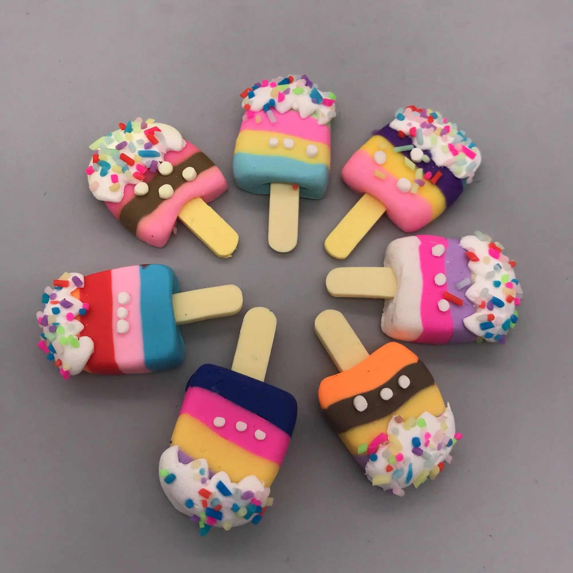 Mina Free shiping!set 3pcs Mixed colors,the clay ice cream cone.Polymer clay for phone and Micro landscape decoration,DIYso hot
Mina Free shiping!set 3pcs Mixed colors,the clay ice cream cone.Polymer clay for phone and Micro landscape decoration,DIYso hot