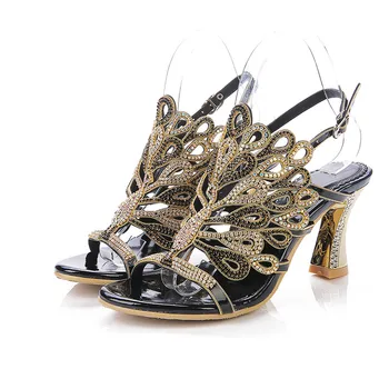 2019 Summer New Fashion Black Large Size Peacock Pattern Hollow Diamond Sandals Buckle Open Toe Thick Heels 8CM
2019 Summer New Fashion Black Large Size Peacock Pattern Hollow Diamond Sandals Buckle Open Toe Thick Heels 8CM