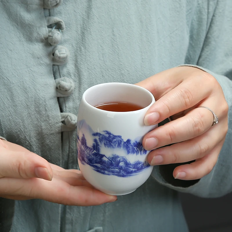 TANGPIN blue-and-white ceramic teacup porcelain tea cup household chinese kung fu cup 160ml
TANGPIN blue-and-white ceramic teacup porcelain tea cup household chinese kung fu cup 160ml