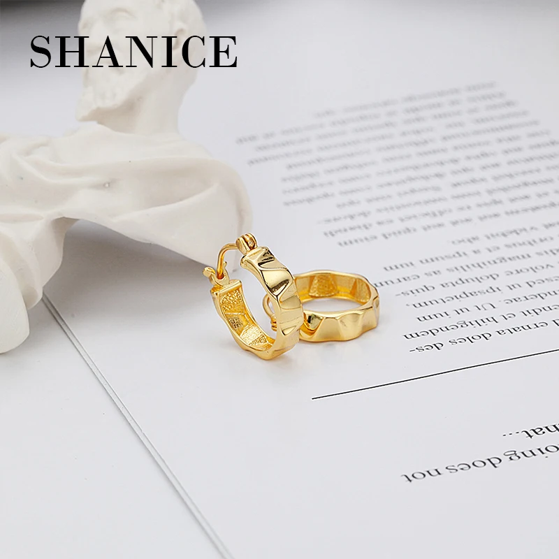 SHANICE Authentic 925 Sterling Silver Hoop Earrings Gold color circle earrings Small Round Wave Design wives anti-allergic
SHANICE Authentic 925 Sterling Silver Hoop Earrings Gold color circle earrings Small Round Wave Design wives anti-allergic