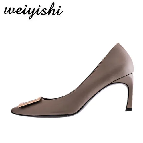 weiyishi 2018 new silk thin heel lady's shoes party pointed toe women high heel shoes 7cm
weiyishi 2018 new silk thin heel lady's shoes party pointed toe women high heel shoes 7cm