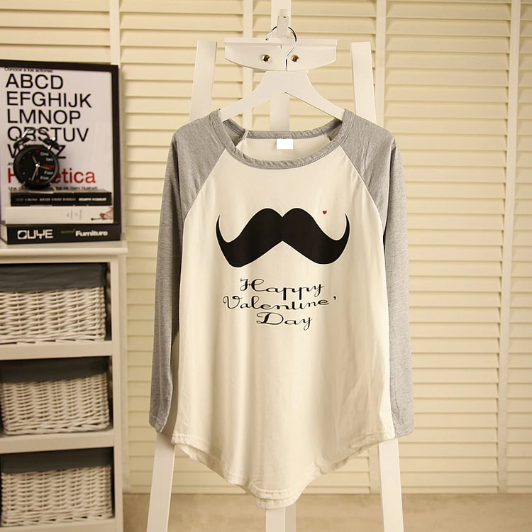Free shipping beard letter printing irregular mosaic loose and comfortable cotton long sleeved T-shirt
Free shipping beard letter printing irregular mosaic loose and comfortable cotton long sleeved T-shirt