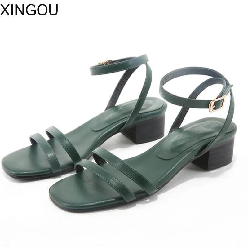 New Genuine Leather female sandals European fashion 2018 Square heel Elegant sandals women Green retro Roman women's sandals
New Genuine Leather female sandals European fashion 2018 Square heel Elegant sandals women Green retro Roman women's sandals