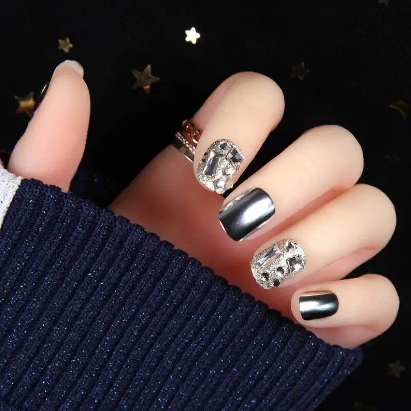 Beauty 24pcs/set 3D Silver Full Cover False Fake Nails Tips Adhesive Red Rhinestone Art Tips with 1pc 2g Nail Glue
Beauty 24pcs/set 3D Silver Full Cover False Fake Nails Tips Adhesive Red Rhinestone Art Tips with 1pc 2g Nail Glue