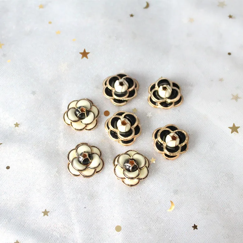 5pcs DIY alloy Drops of oil flowers For Wedding Party Home Room Decoration Marriage Shoe Hats Accessories Handmade Craft
5pcs DIY alloy Drops of oil flowers For Wedding Party Home Room Decoration Marriage Shoe Hats Accessories Handmade Craft
