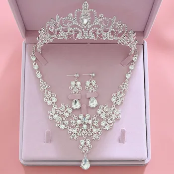 Shiny Bridal Jewelry Sets Rhinestone Crown Necklace Earring Three Stes Wedding Accessories for Bride
Shiny Bridal Jewelry Sets Rhinestone Crown Necklace Earring Three Stes Wedding Accessories for Bride