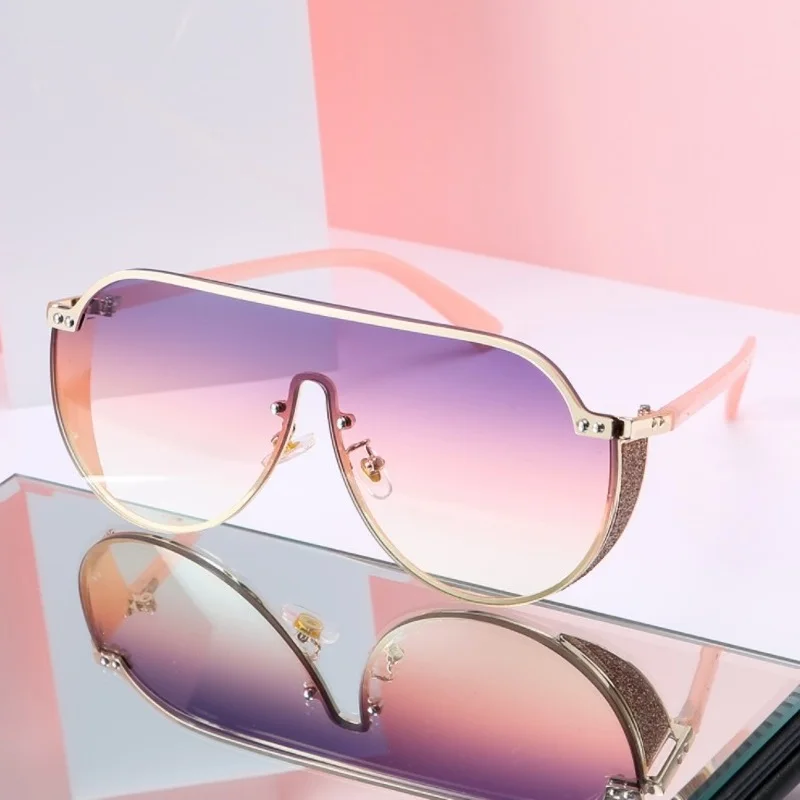 2019 Luxury Ladies Pilot Sunglasses Fashion Flat Top Designer Sun Glasses Men Women Summer Shades
2019 Luxury Ladies Pilot Sunglasses Fashion Flat Top Designer Sun Glasses Men Women Summer Shades
