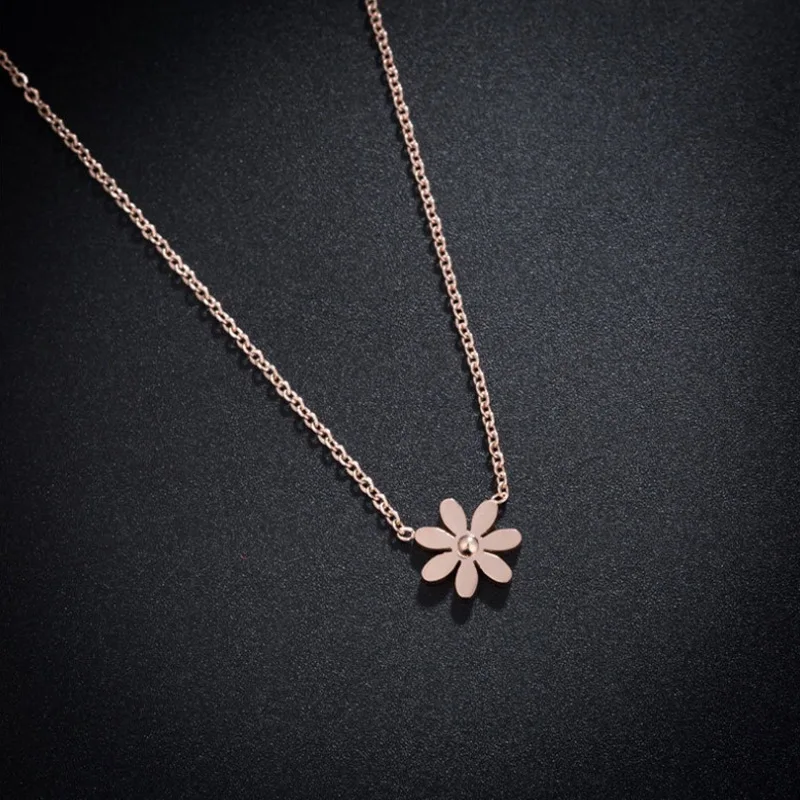 Rose Gold Titanium Steel Sunflower Necklace Female Fashion Pendant Necklaces & Pendant Collar
Rose Gold Titanium Steel Sunflower Necklace Female Fashion Pendant Necklaces & Pendant Collar
