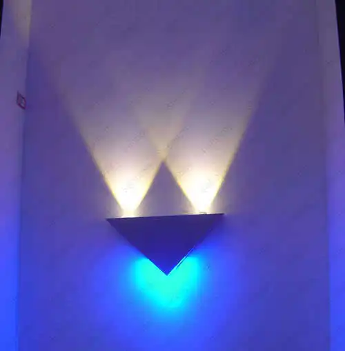 3W High Power LED Wall Hall Walkway Ceiling Cabinet Light Lamp Bulb Triangle NEW
3W High Power LED Wall Hall Walkway Ceiling Cabinet Light Lamp Bulb Triangle NEW
