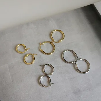 1pair Women's Authentic 925 Sterling silver Gold /White Glossy openwork round Geometric Hoop Huggie Earrings FINE jEWELRY E217
1pair Women's Authentic 925 Sterling silver Gold /White Glossy openwork round Geometric Hoop Huggie Earrings FINE jEWELRY E217