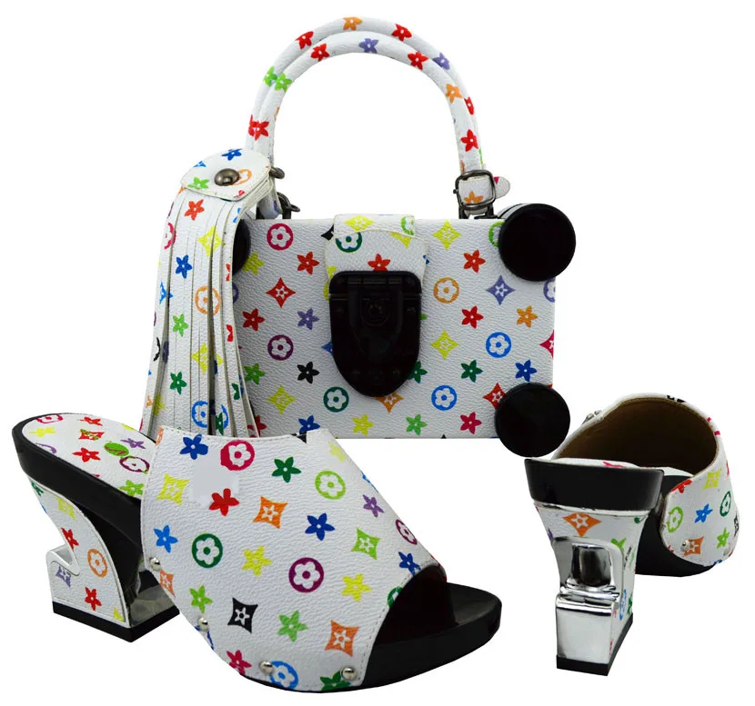 Top Sale Wine And Black African Women Shoes Match Handbag Set With Printed Flower Design And Big Bag For Dress BCH-23
Top Sale Wine And Black African Women Shoes Match Handbag Set With Printed Flower Design And Big Bag For Dress BCH-23