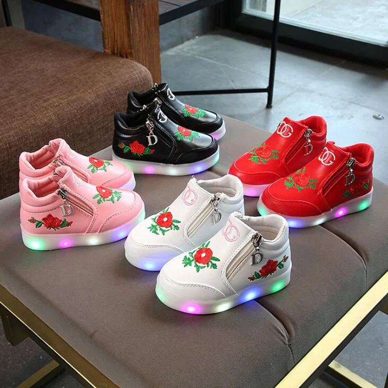 Children LED Luminous shoes cartoon flowers boys girls glowing sneaker casual soft sole teenagers shoes with Light up size 21-36
Children LED Luminous shoes cartoon flowers boys girls glowing sneaker casual soft sole teenagers shoes with Light up size 21-36