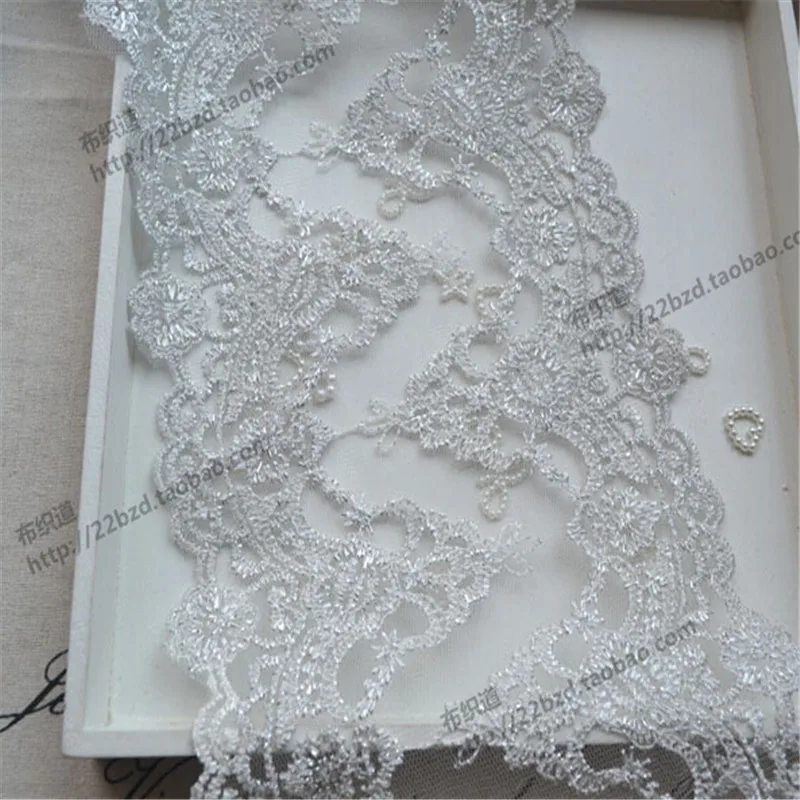 Delicate 6Yards Wedding Dress Cording Lace Applique Silver Thread Embroidery Lace Accessories Trim LG0007
Delicate 6Yards Wedding Dress Cording Lace Applique Silver Thread Embroidery Lace Accessories Trim LG0007