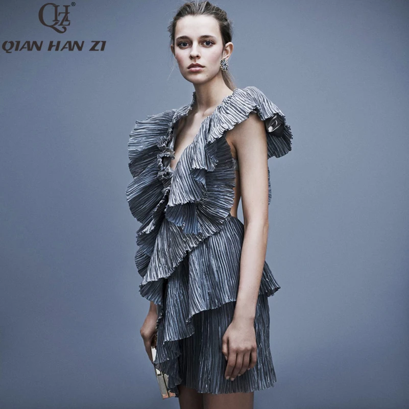 Qian Han Zi 2019 New Designer Fashion Runway Dress Women's V-neck pleated ruffled vintage slim party dress
Qian Han Zi 2019 New Designer Fashion Runway Dress Women's V-neck pleated ruffled vintage slim party dress