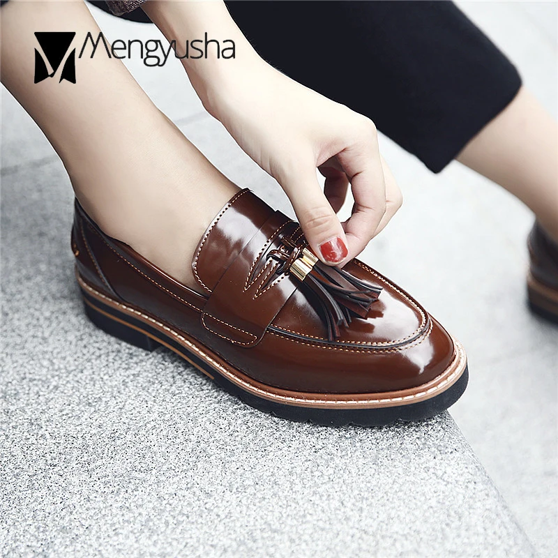 British brand round toe retro oxfords women shoes high quality japanned leather shoes joker tassel loafers ladies slip on shoe
British brand round toe retro oxfords women shoes high quality japanned leather shoes joker tassel loafers ladies slip on shoe