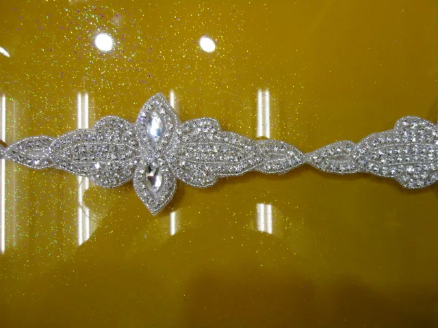 Rhinestone decoration beaded bridal trims crystal rhinestone appliques for wedding dresses plastic rhinestone trimming
Rhinestone decoration beaded bridal trims crystal rhinestone appliques for wedding dresses plastic rhinestone trimming