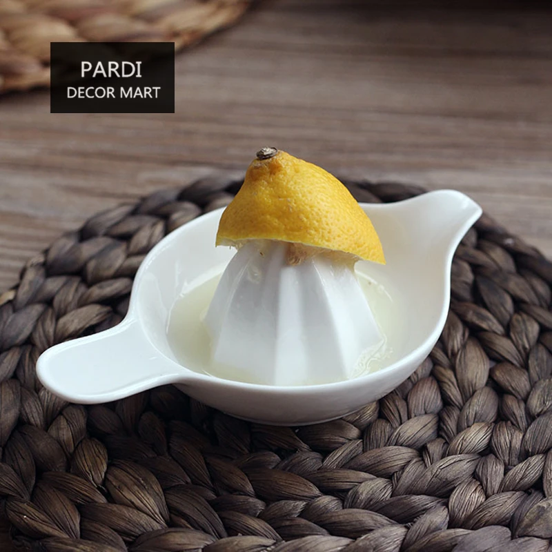 Ceramic Manual lemon squeezers reamers fruit juice pressing machine garlic masher kitchen tools 1pc/lot
Ceramic Manual lemon squeezers reamers fruit juice pressing machine garlic masher kitchen tools 1pc/lot