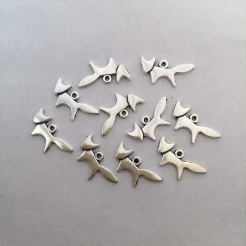 15pcs Fox charms , Antique Making pendant fit,Vintage Tibetan Silver,DIY bracelet necklace
15pcs Fox charms , Antique Making pendant fit,Vintage Tibetan Silver,DIY bracelet necklace