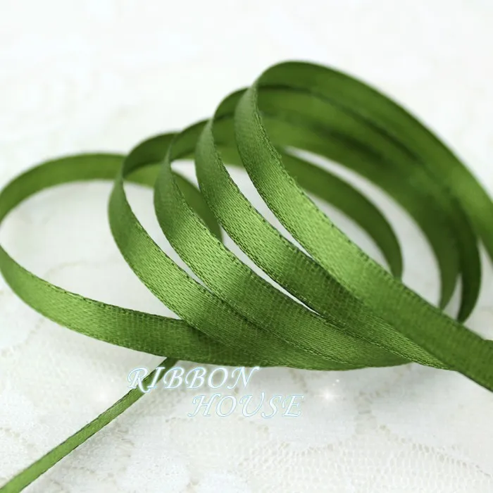(25 yards/roll ) 1/4" (6mm) Olive Green Single Face Satin Ribbon Webbing Decoration Gift Christmas Ribbons Wholesale
(25 yards/roll ) 1/4" (6mm) Olive Green Single Face Satin Ribbon Webbing Decoration Gift Christmas Ribbons Wholesale