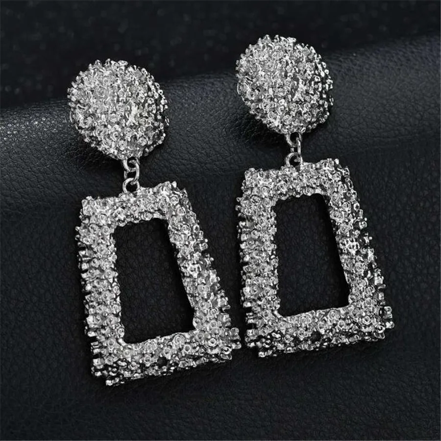 Lacoogh women exaggerated heavy metal earrings simple geometric embossed floral earrings retro fashion personality earrings
Lacoogh women exaggerated heavy metal earrings simple geometric embossed floral earrings retro fashion personality earrings