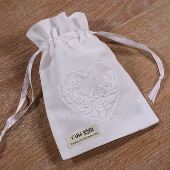 B007 : white linen/cotton drawstring hand embroidery rose heart gift bags, 5x7 inches sachet bags, travel pouch
B007 : white linen/cotton drawstring hand embroidery rose heart gift bags, 5x7 inches sachet bags, travel pouch