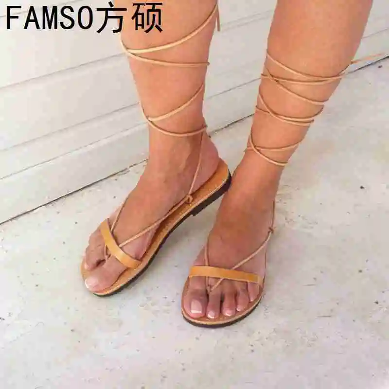 FAMSO 2019 Size 35-43 Women Sandals Yellow Patchwork Knee high Sandals Flip Flops Summer Female Designer Casual Flats Sandals
FAMSO 2019 Size 35-43 Women Sandals Yellow Patchwork Knee high Sandals Flip Flops Summer Female Designer Casual Flats Sandals