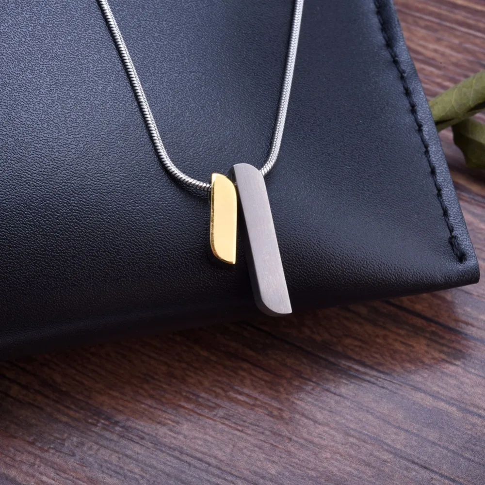 New Gold & Silver Two Color Combination Pure Titanium Pendants Necklace Brushed Choker Christmas Gift for Ladies Engagement
New Gold & Silver Two Color Combination Pure Titanium Pendants Necklace Brushed Choker Christmas Gift for Ladies Engagement