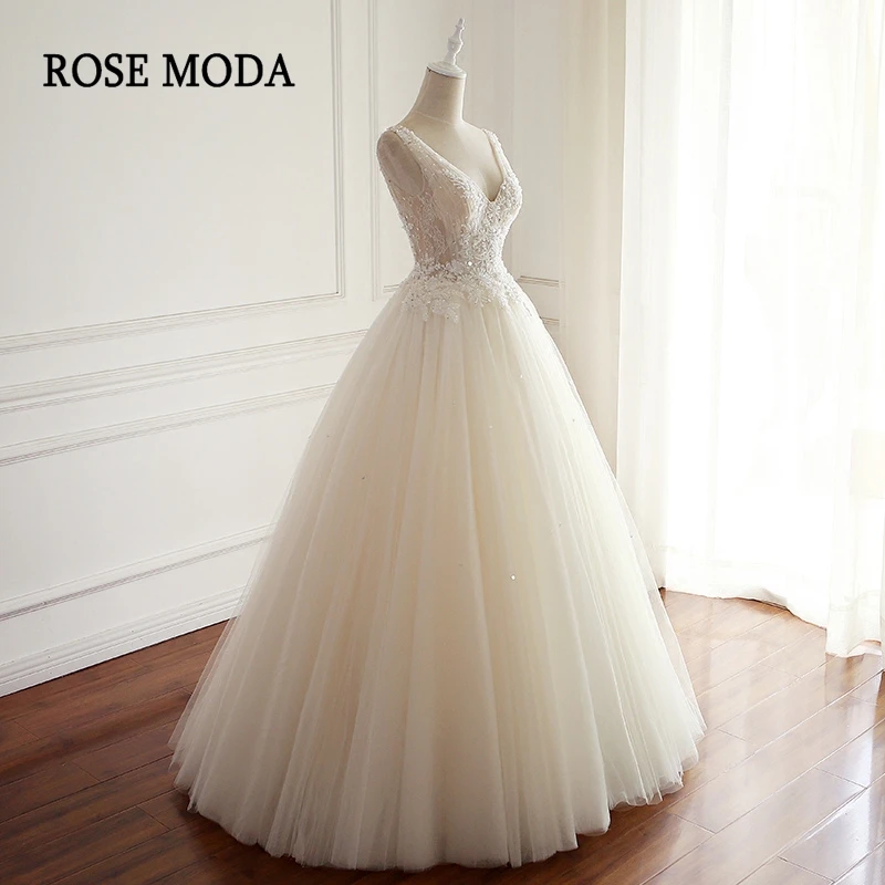Rose Moda Gorgeous Deep V Neck Wedding Dress Crystal Lace Wedding Dresses 2019 Low V Lace Up Back
Rose Moda Gorgeous Deep V Neck Wedding Dress Crystal Lace Wedding Dresses 2019 Low V Lace Up Back