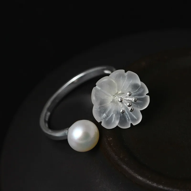 Natural Crystal Plum Blossom Ring 925 Pure Silver Female Rings with Freshwater Pearl Opening Ring for Women Fine Jewelry
Natural Crystal Plum Blossom Ring 925 Pure Silver Female Rings with Freshwater Pearl Opening Ring for Women Fine Jewelry