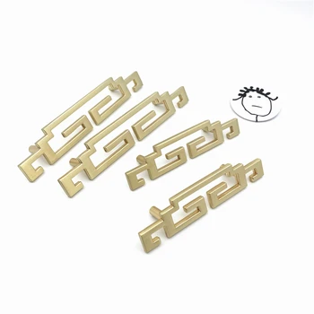 LCH Ancient Chinese Style Zinc Alloy Gold Copper Color Handle Cabinet Drawer Pull Knob Door Pull Statistical Hardware
LCH Ancient Chinese Style Zinc Alloy Gold Copper Color Handle Cabinet Drawer Pull Knob Door Pull Statistical Hardware