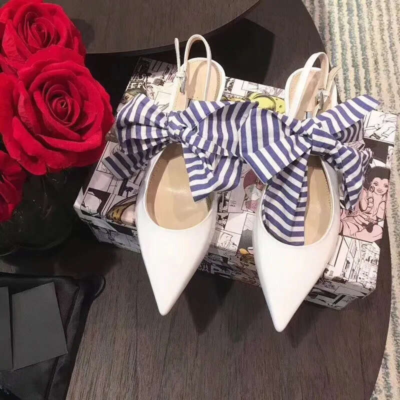 New Patent Leather Women Pumps Fashion Big Bowknot Decor Pointed Toe Stiletto High Heels Shoes Runway Party Wedding Shoes Woman
New Patent Leather Women Pumps Fashion Big Bowknot Decor Pointed Toe Stiletto High Heels Shoes Runway Party Wedding Shoes Woman