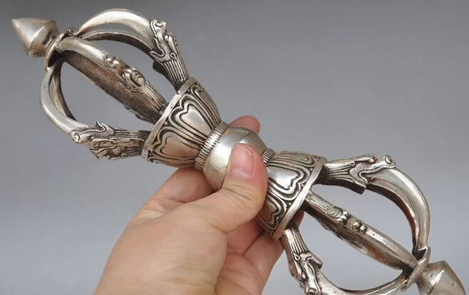 decoration bronze factory outlets Tibet Silver 9"old Tibet buddhism silver dragon head Exorcism Dorje Phurpa Pestle Vajra Adder
decoration bronze factory outlets Tibet Silver 9"old Tibet buddhism silver dragon head Exorcism Dorje Phurpa Pestle Vajra Adder