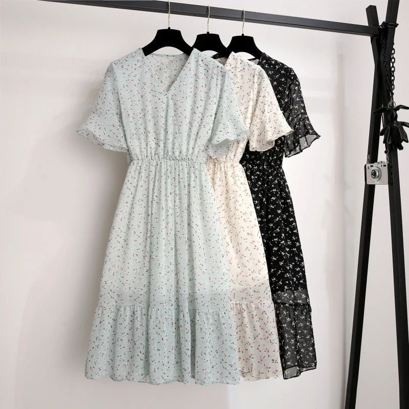 Women High Elastic Waist Chiffon Dress 2019 Summer Floral Print V-neck Ruffles Sleeve Tunic Dress Lady Elegant Party Dress Vest
Women High Elastic Waist Chiffon Dress 2019 Summer Floral Print V-neck Ruffles Sleeve Tunic Dress Lady Elegant Party Dress Vest