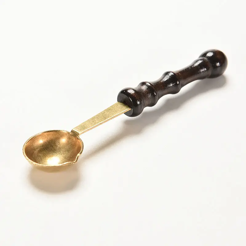 1.5mL Practical High Quality Wax Stamp Sealing Wax Spoon Vintage Wood Handle Sealing Wax Spoon Anti Hot Wax Spoon
1.5mL Practical High Quality Wax Stamp Sealing Wax Spoon Vintage Wood Handle Sealing Wax Spoon Anti Hot Wax Spoon