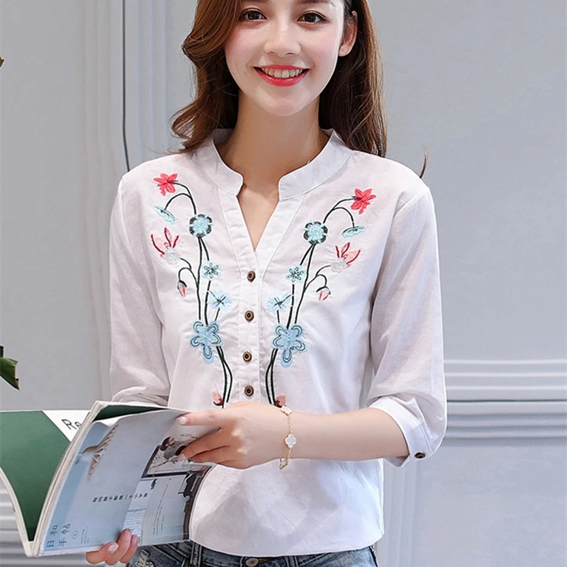 2017 Summer New Floral Embroidered Shirt Female Half Sleeve Korean Style Women Blouse Loose Shirt Cotton Linen V-Neck Tops
2017 Summer New Floral Embroidered Shirt Female Half Sleeve Korean Style Women Blouse Loose Shirt Cotton Linen V-Neck Tops