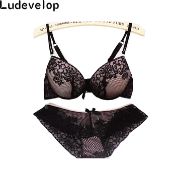 New Sexy Underwear Women Bra Set Vs Victoria Lingerie Set Luxurious Vintage Lace Embroidery Push Up Bra And Panty Set
New Sexy Underwear Women Bra Set Vs Victoria Lingerie Set Luxurious Vintage Lace Embroidery Push Up Bra And Panty Set