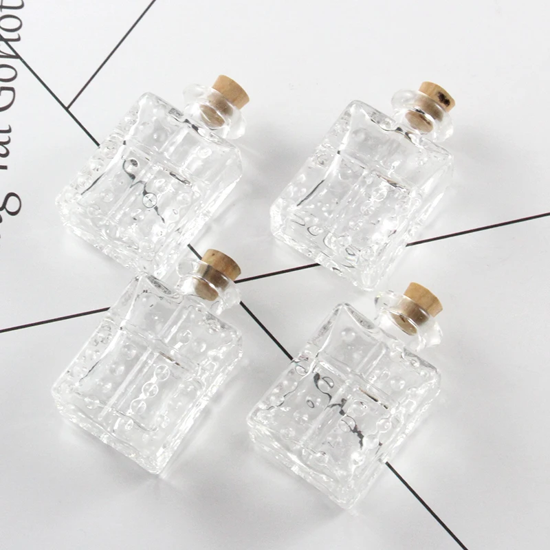 2PCS Clear Glass bottle with cork empty glass bottle pendants glass container DIY gift
2PCS Clear Glass bottle with cork empty glass bottle pendants glass container DIY gift
