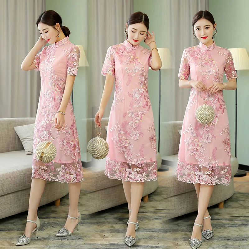 new fashion short sleeve bud silk cheongsam Chinese wind summer 2018 small sweet wind embroidered dress with short sleeves
new fashion short sleeve bud silk cheongsam Chinese wind summer 2018 small sweet wind embroidered dress with short sleeves
